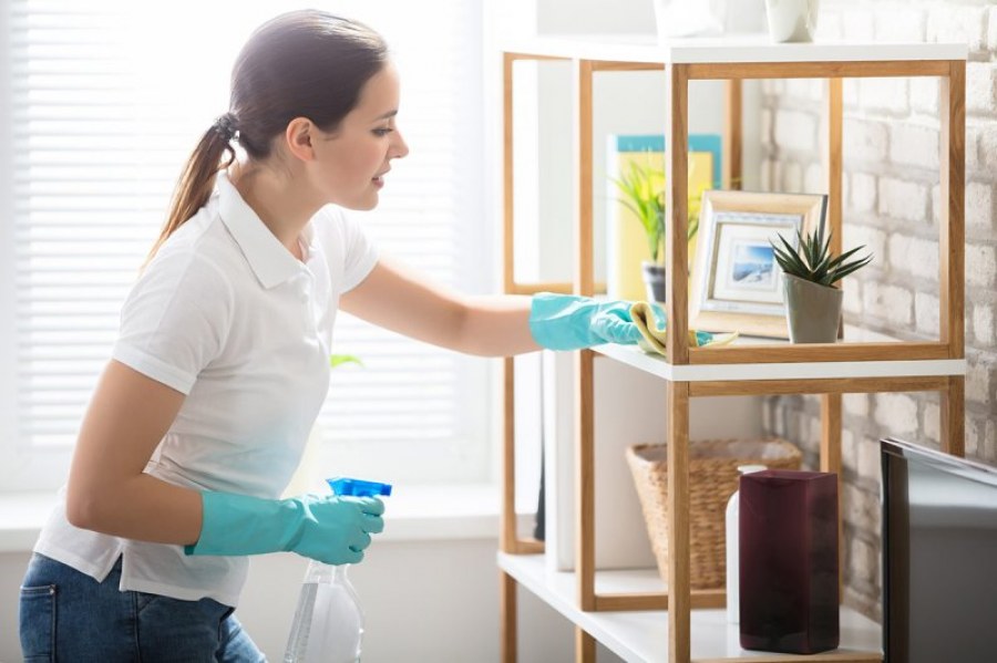 Jak bezpiecznie i szybko sprzątać w domu?